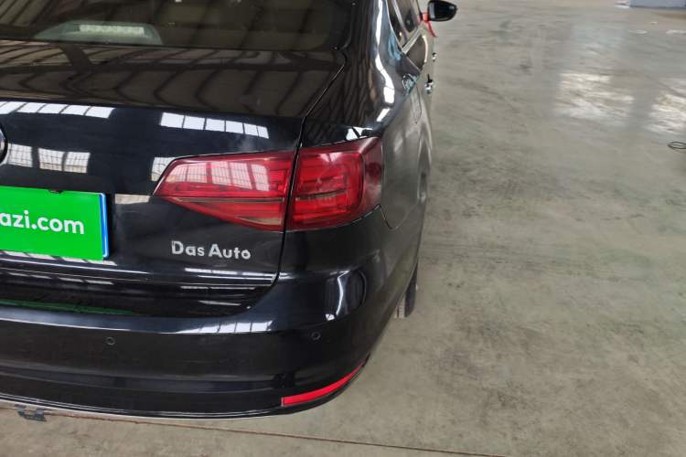 Used Volkswagen Sagitar 2015 1.6L Automatic Comfort Model