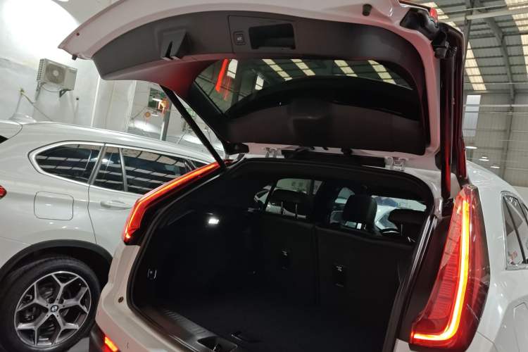 Used Cadillac XT4 2021 28T Two-Wheel Drive Tech Edition
