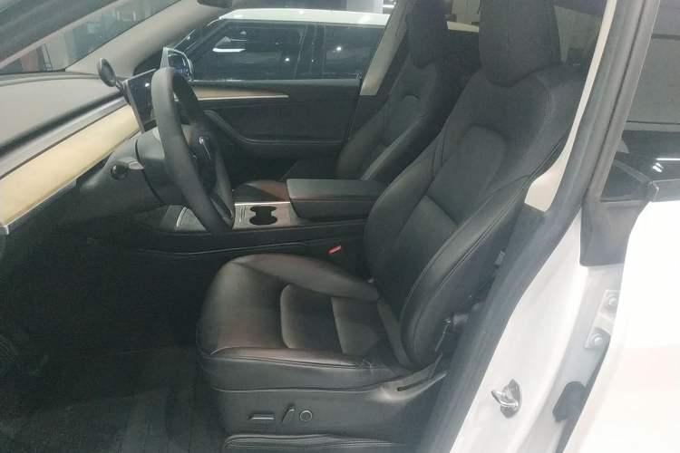 Used Tesla Model Y 2022 Rear-Wheel-Drive Version