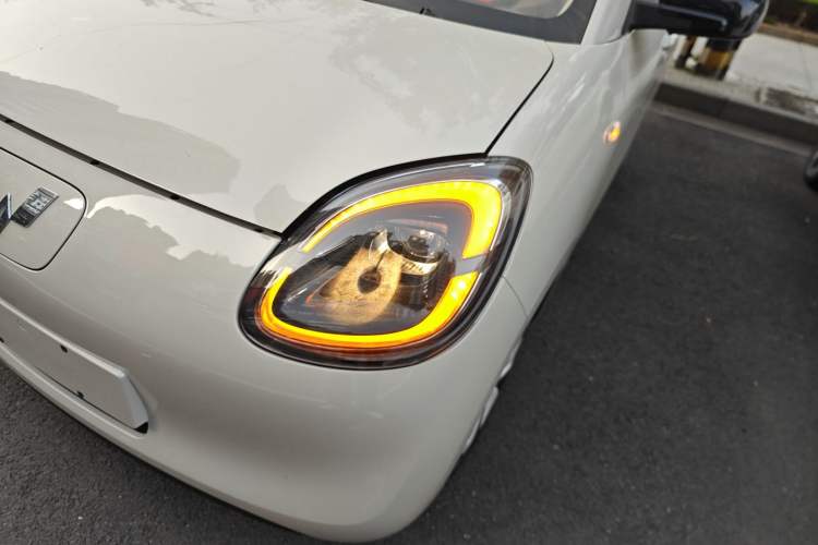 Used Wuling Hongguang MINIEV 2025 Four-Door Version Advanced Edition
