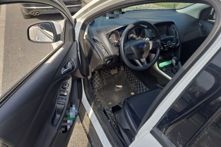 Used Ford Focus 2018 Hatchback Classic 1.6L Automatic Comfort Plus SmartDrive Edition
