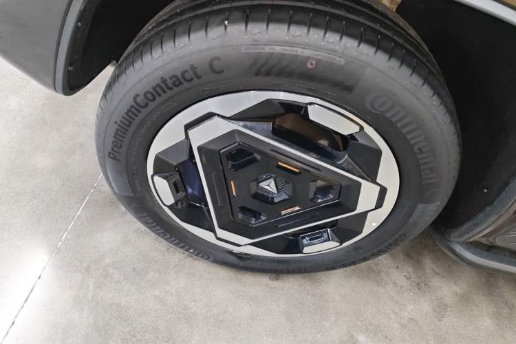 Used  G318 2025 Worry-Free Adventure Edition Four-Wheel Drive Secret Realm Version