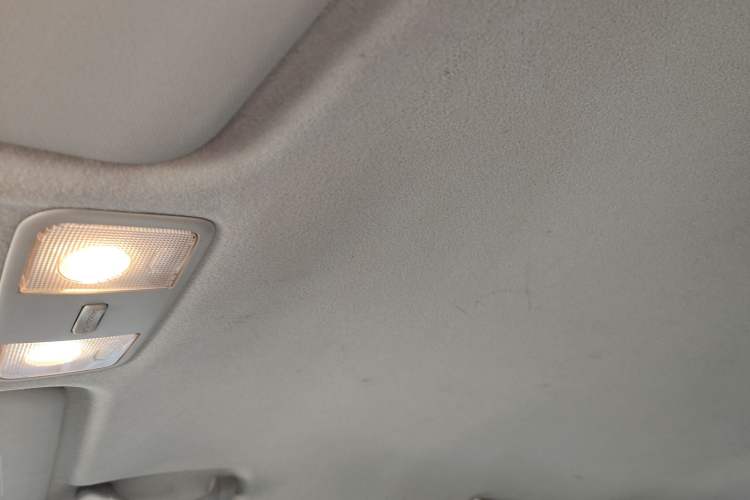 Used Kia K2 2015 Sedan 1.4L MT GLS
