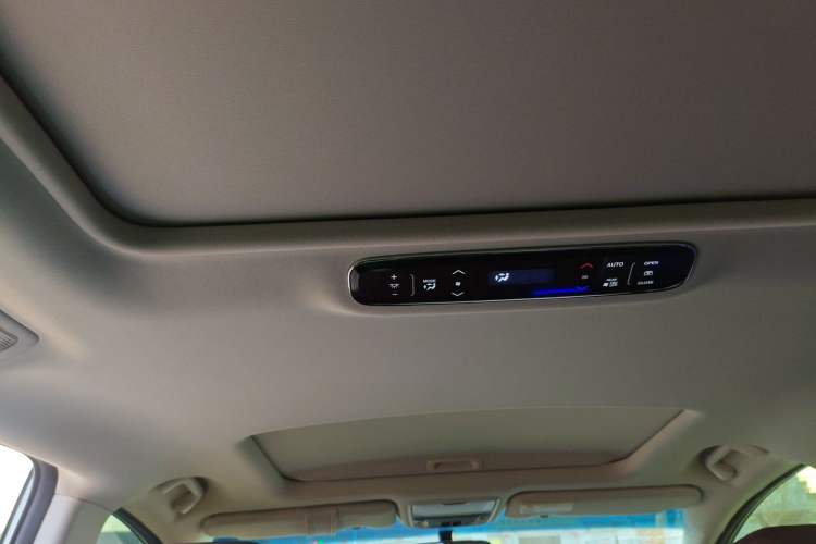 Used Honda Elysion 2016 2.4L Comfort Edition
