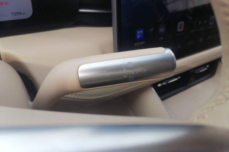 Used Hima AITO M5 2025 Extended-Range Ultra All-Wheel-Drive Version
