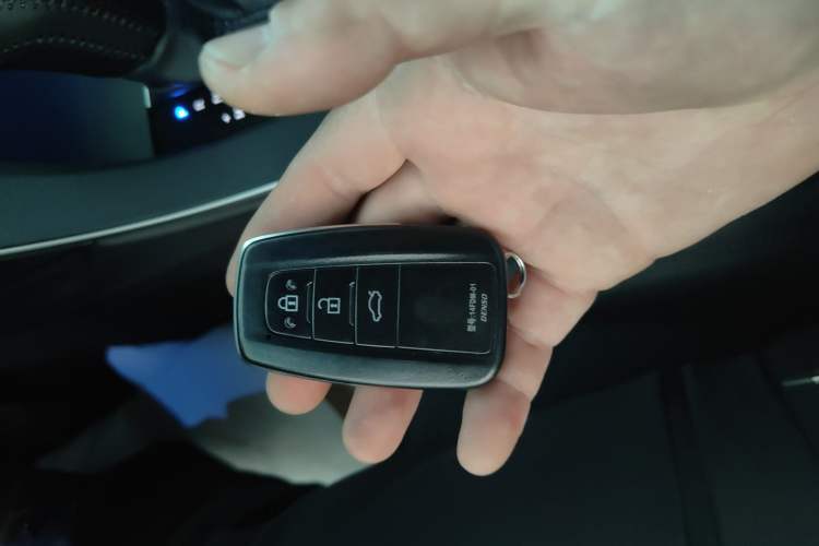 Used Toyota Avalon 2019 2.0L XLE Premium Edition China VI
