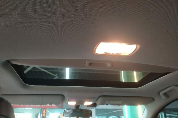 Used Honda CR-V 2015 2.4L two-wheel drive luxury version
