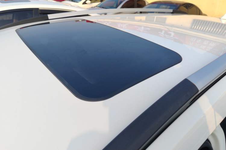 Used Baojun 310W 2017 1.5L Manual Luxury Model China V Standard
