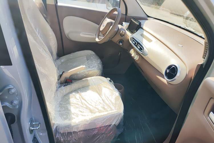 Used Wuling Hongguang MINIEV 2025 Four-Door Version Advanced Edition
