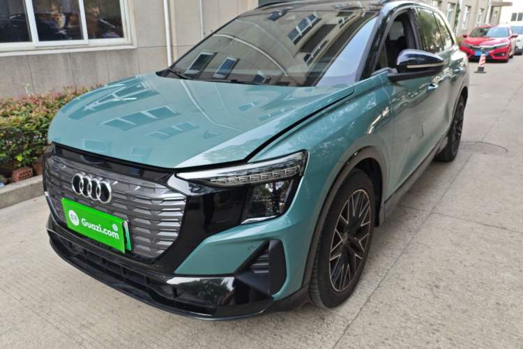 Used Audi Q5 e-tron 2022 40 e-tron Starlight Edition Mech Kit
