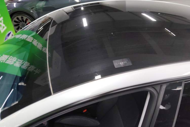 Used Tesla Model Y 2025 Long-Range All-Wheel-Drive Version