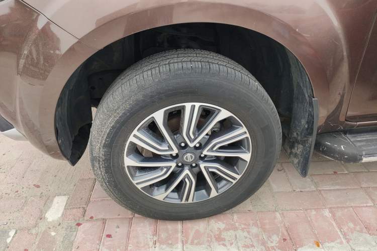 Used Nissan Terra 2018 2.5L Automatic 2WD Luxury Edition
