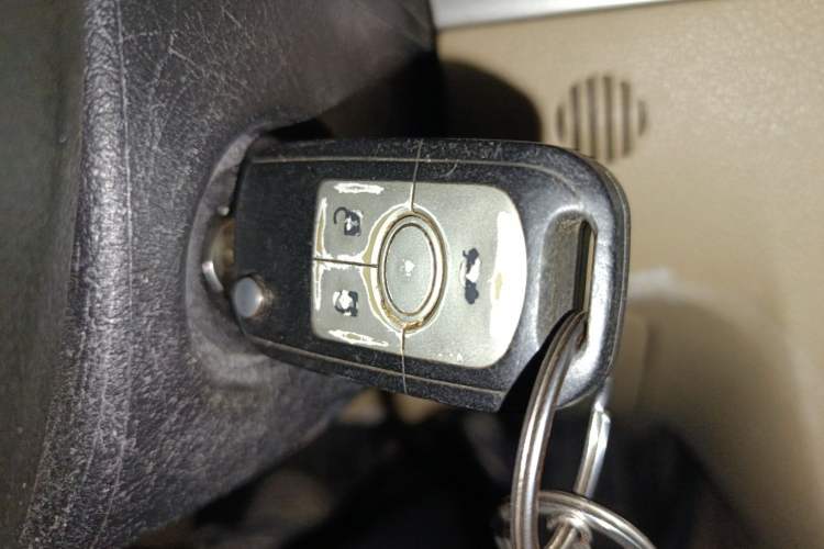 Used Buick Excelle 2013 1.5L Automatic Classic Model
