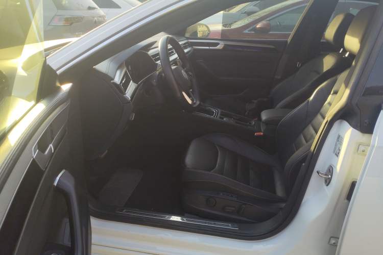 Used Volkswagen FAW-Volkswagen CC 2023 380TSI Striking Edition
