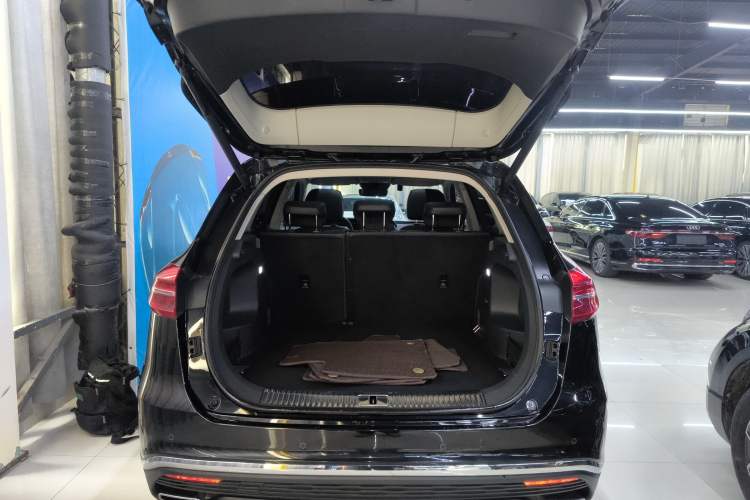 Used Hongqi HS5 2022 Revised Version 2.0T Smart Connect Flagship Edition
