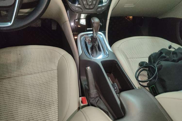 Used Buick Regal 2015 2.0L Leading Fashion Edition
