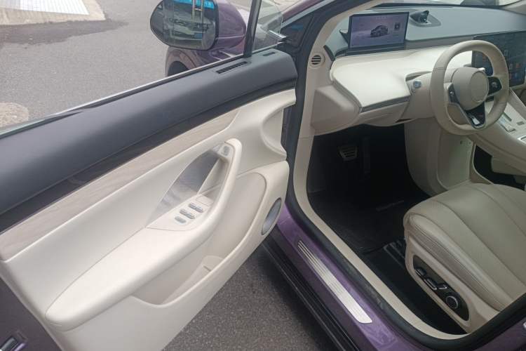 Used Hima Luxeed R7 2025 Range-Extended Version 251 km Max
