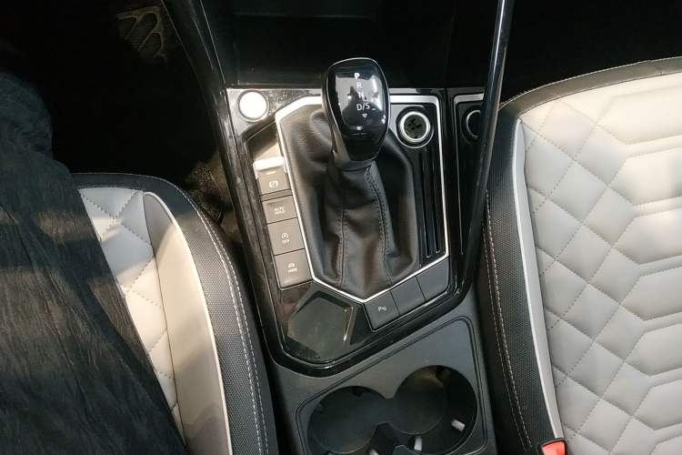 Used Volkswagen Tayron 2023 300TSI Two-Wheel-Drive Luxury Plus Advanced Edition