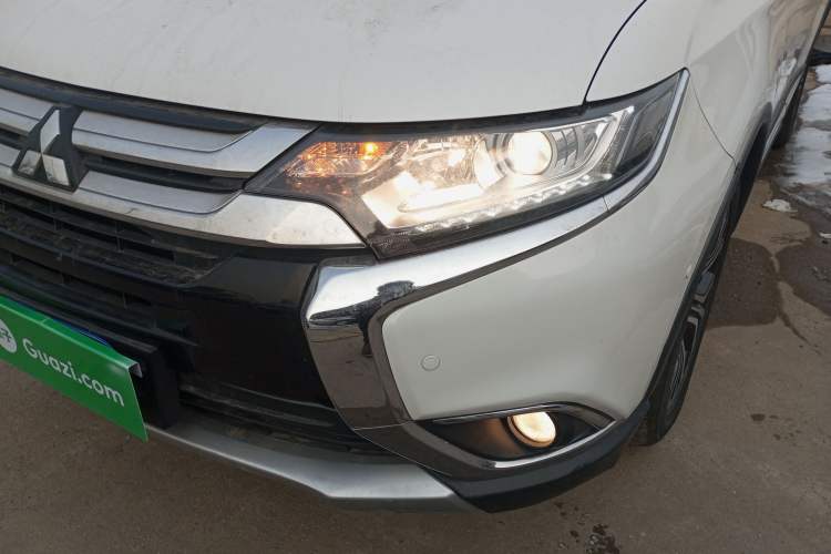 Used Mitsubishi Outlander 2018 2.0L Two-Wheel Drive Glory Edition 5 Seats