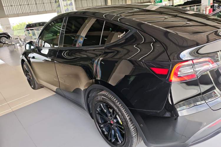 Used Tesla Model Y 2022 Rear-Wheel-Drive Version
