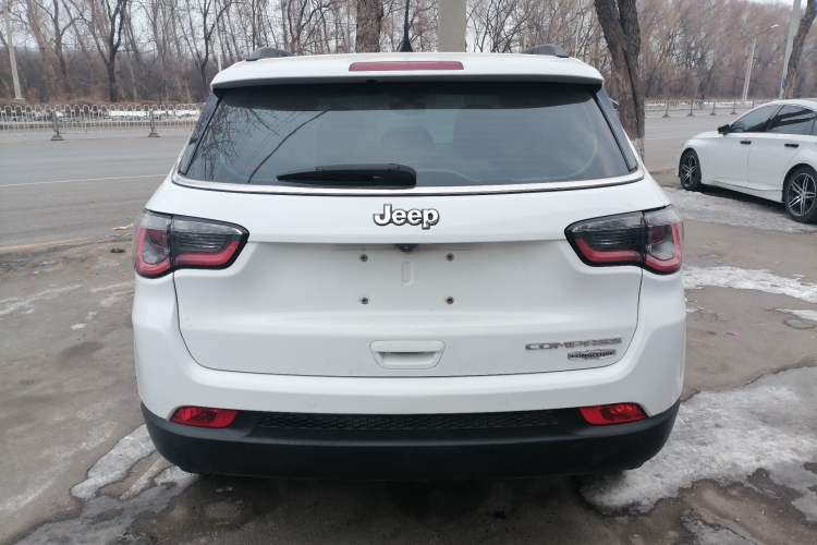 Used  Compass 2017 200T Automatic Family Edition
