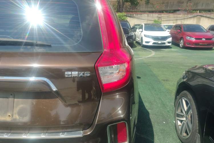 Used Geely Auto Vision X6 2016 1.3T CVT Flagship Model
