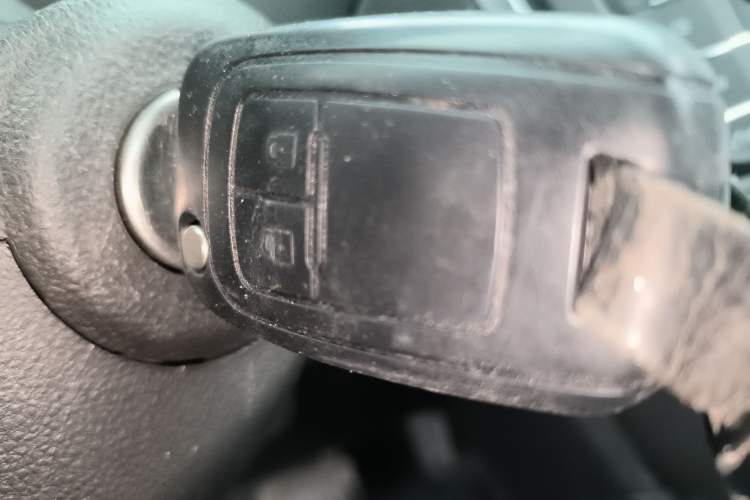 Used Buick Encore 2015 1.4T Automatic Two-Wheel Drive Urban Elite Version
