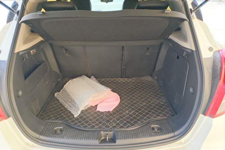 Used Buick Encore 2017 18T Automatic Two-Wheel Drive Urban Leading Model