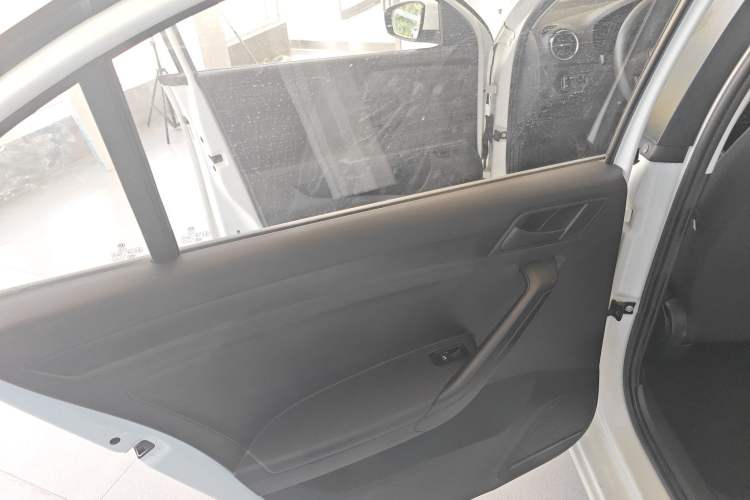 Used Volkswagen Jetta 2017 1.4L Manual Fashion Edition
