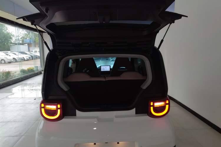 Used Chery QQ Ice Cream 2024 Youth Edition 205km Milkshake
