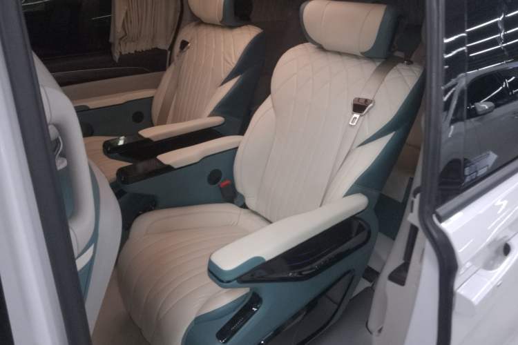 Used Buick GL8 2023 ES Lu Zun Comfort Model