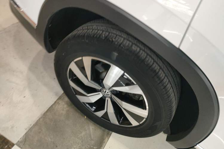 Used Volkswagen Tayron 2020 330TSI Two-Wheel Drive Luxury Smart Connectivity Version
