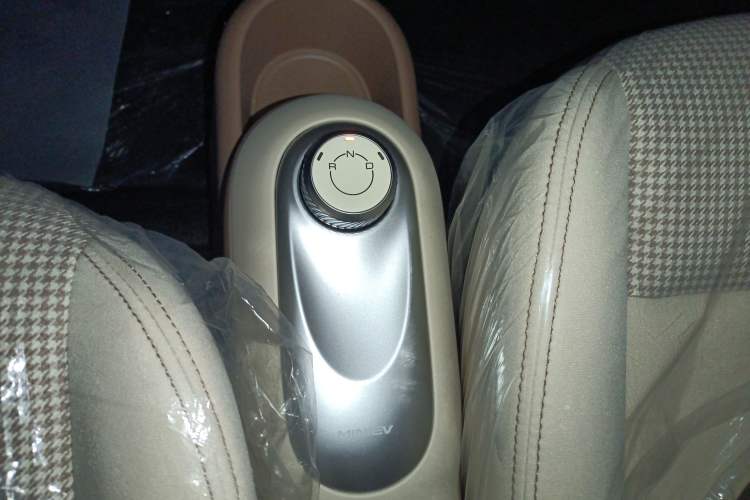 Used Wuling Hongguang MINIEV 2025 Four-Door Version Advanced Edition
