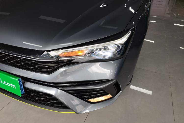 Used Roewe i5 2021 1.5L CVT Starry Edition
