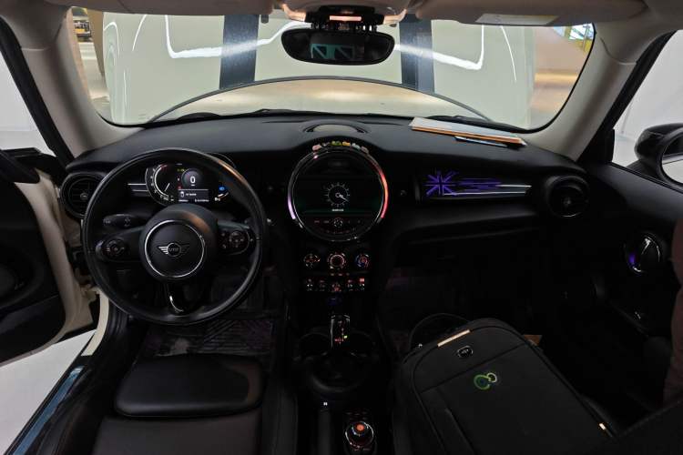 Used  MINI 2021 1.5T COOPER Classic Edition