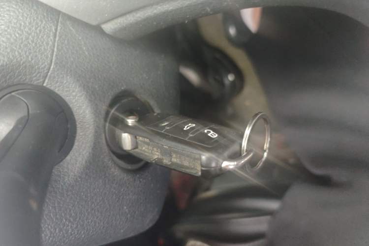 Used Volkswagen Lavida 2013 Revised Classic 1.6L Automatic Fashion Edition