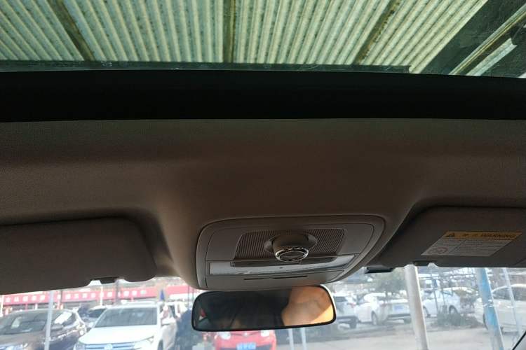 Used Roewe RX5 2019 20T Two-Wheel Drive Automatic 4G Connected Platinum Edition