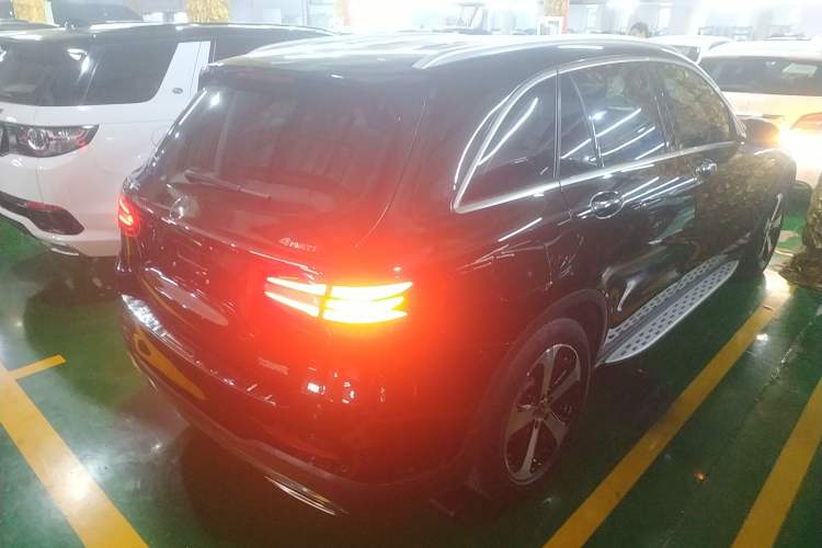 Used Mercedes-Benz GLC 2019 Facelift GLC 260 L 4MATIC Luxury Model
