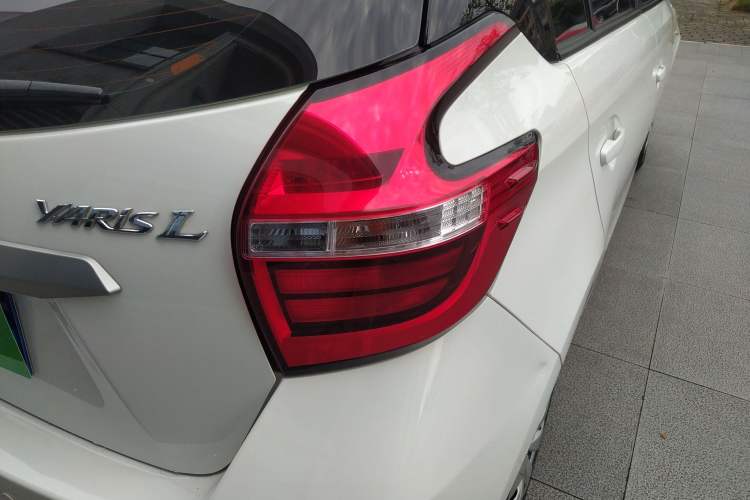 Used Toyota YARiS L 2016 Revised 1.5E CVT Charming Edition
