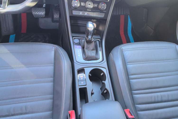 Used Volkswagen Touran 2016 Volkswagen Touran L 280TSI DSG Comfort Edition
