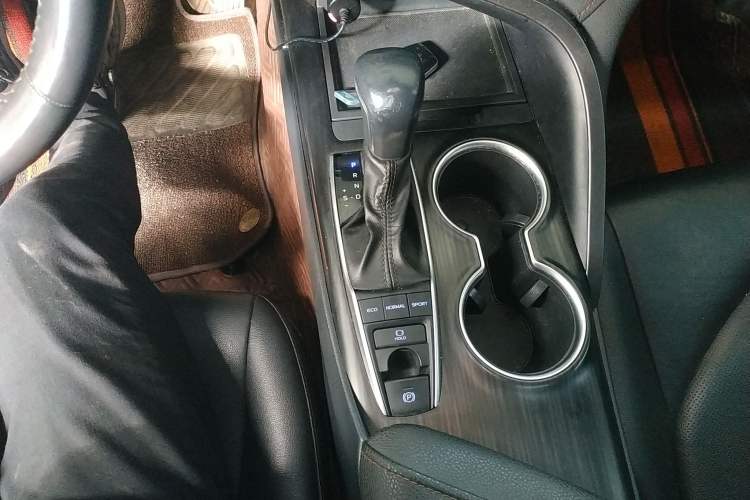 Used Toyota Camry 2021 2.5G Luxury Edition
