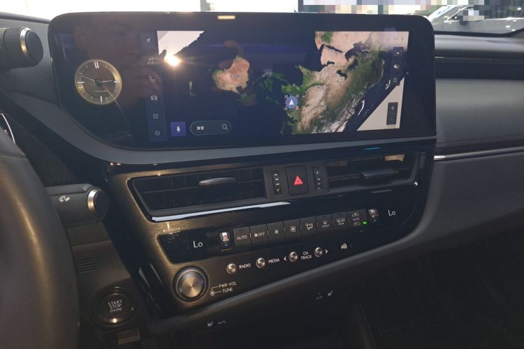 Used Lexus ES 2023 200 Excellence Edition
