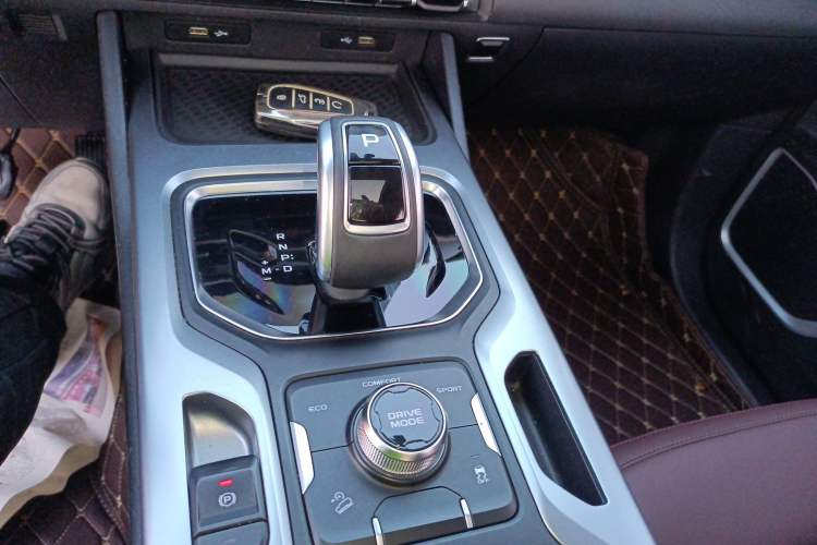 Used Geely Auto Haoyue 2022 1.8TD Automatic Prestige 7-Seater
