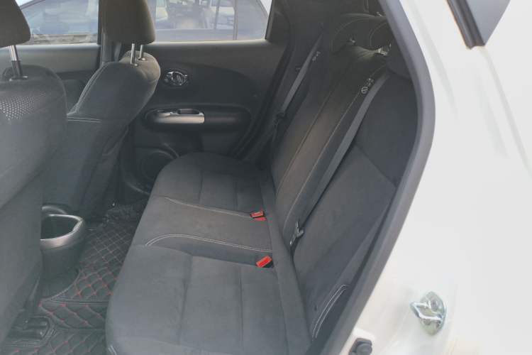 Used Infiniti ESQ 2014 1.6L Spontaneous Edition
