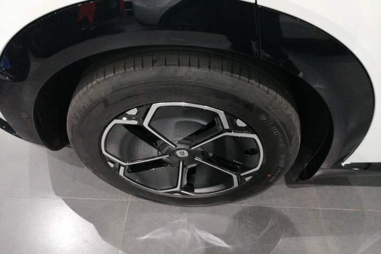 Used  YU7 2025 Ultra-Long Range Rear-Wheel Drive Version
