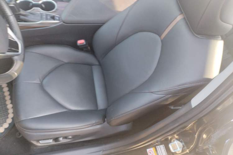 Used Toyota Camry 2018 2.5G Luxury Edition
