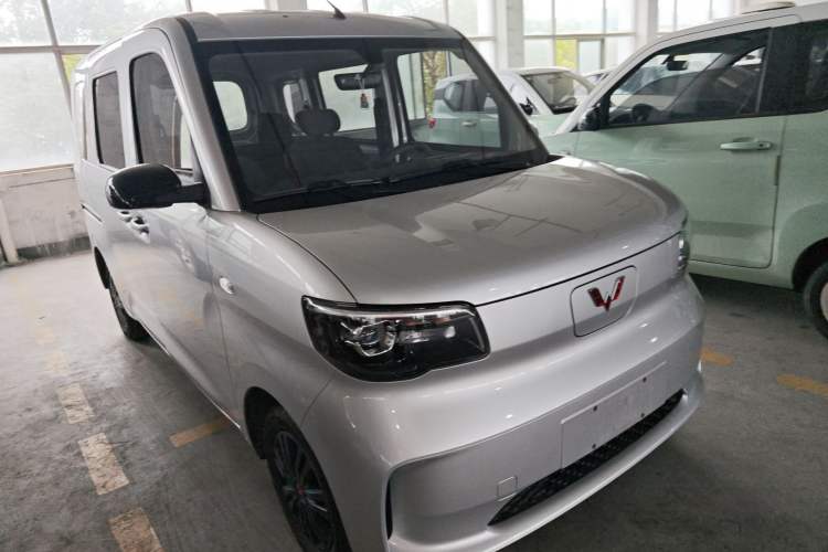 Used Wuling Zhiguang New Energy 2025 Standard Model
