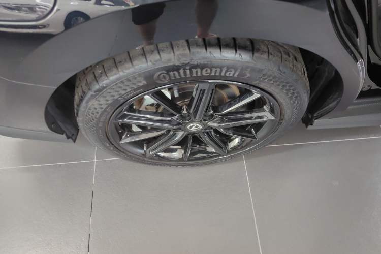 Used Changan UNI-V iDD 2023 ZhiDian iDD 1.5T 113km ZhiKu Model
