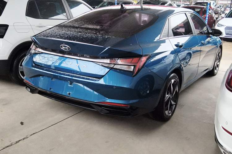 Used Hyundai Elantra 2021 1.5L CVT LUX Prestige Edition
