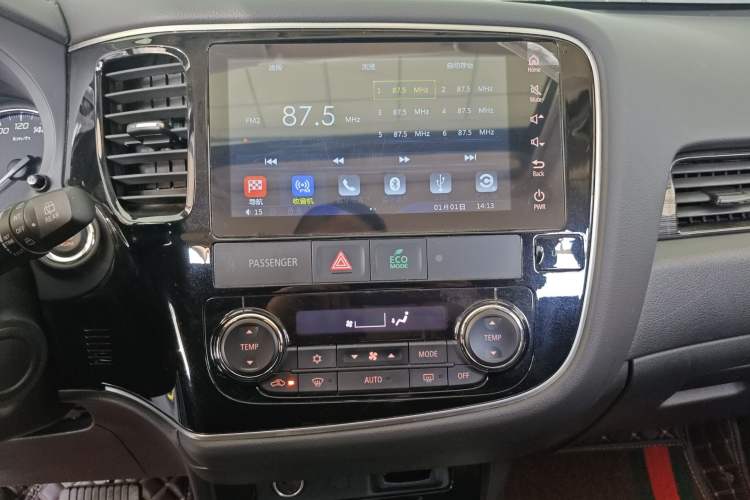 Used Mitsubishi Outlander 2019 2.0L Two-Wheel Drive Comfort Edition 5 Seats China VI Standard
